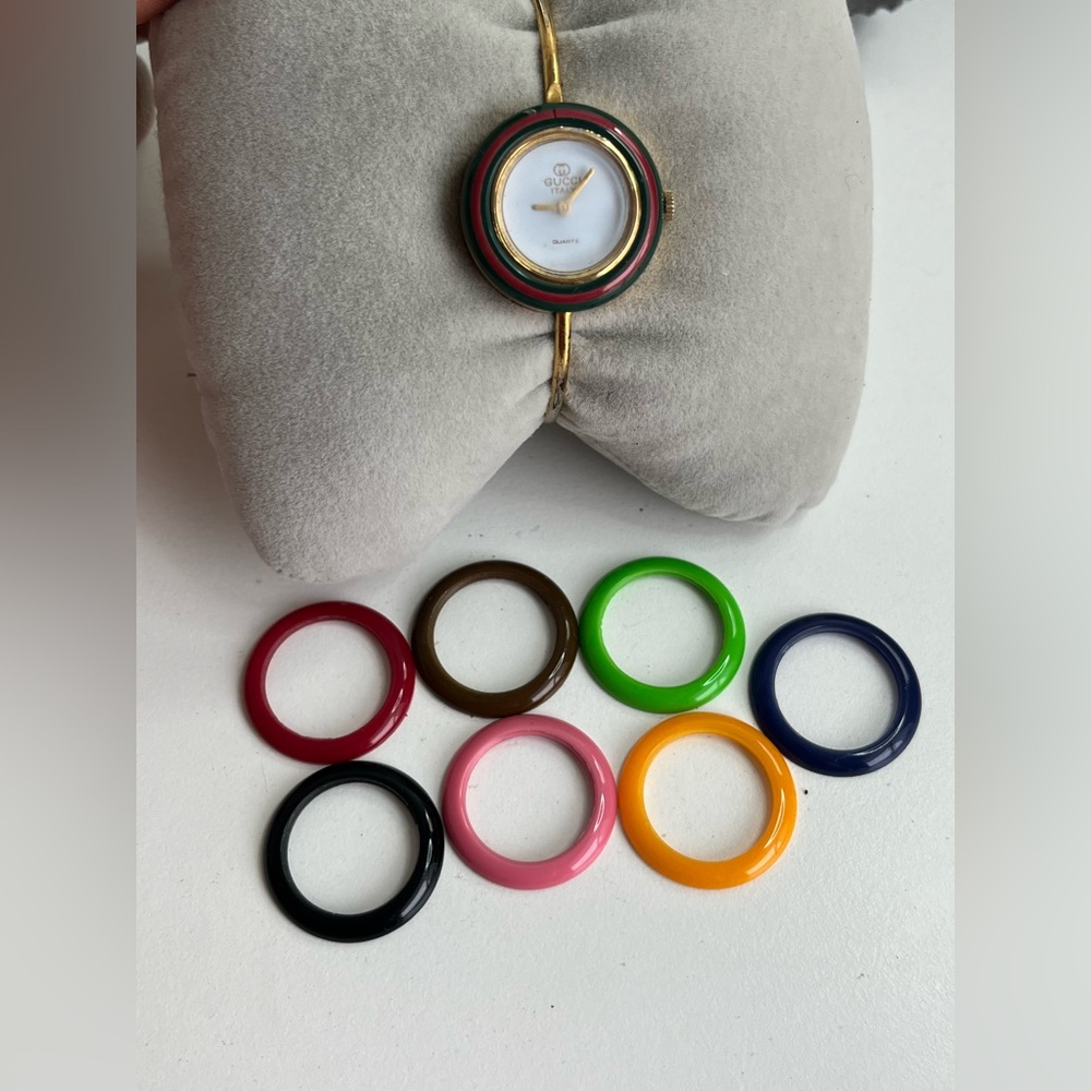 Gucci MADE IN ITALY Watch Ladies Interchangeable Bezels + 8 bezels